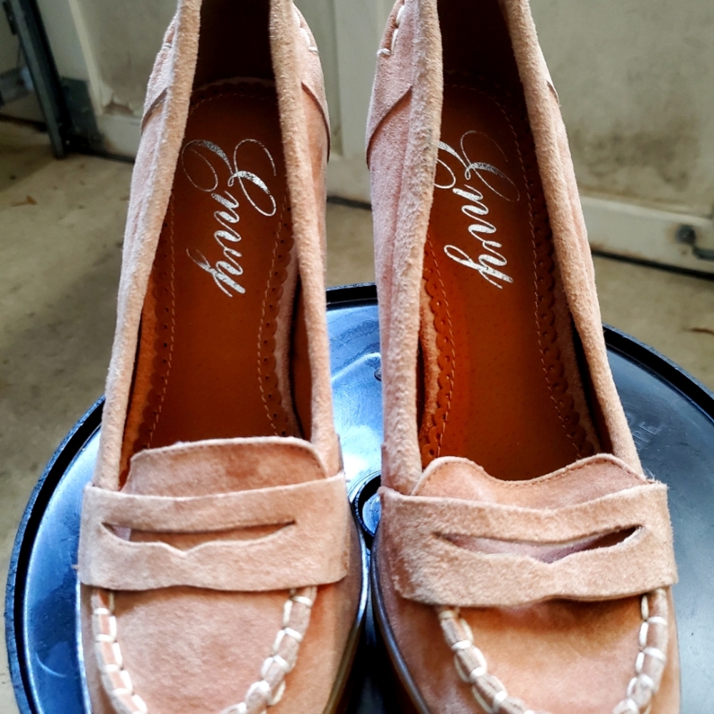 Leather loafers (high-heeled)